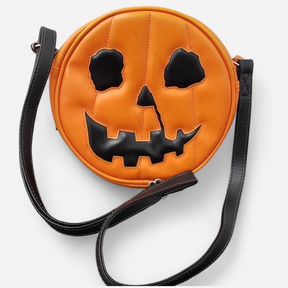 love pain & stitches Handbags - HALLOWEEN 1978 PUMPKIN PURSE by Manny Avila